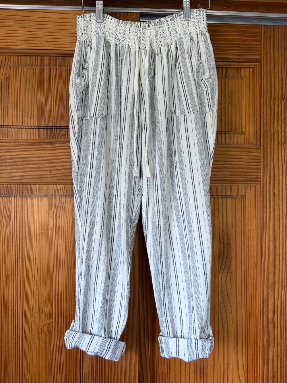 Rewash Women’s White and Black Striped Drawstring pants